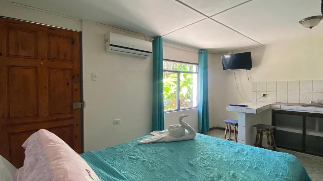 Hospedaje Quepos Zewnętrze zdjęcie